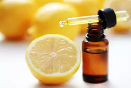 Des huiles essentielles pour soigner ma peau